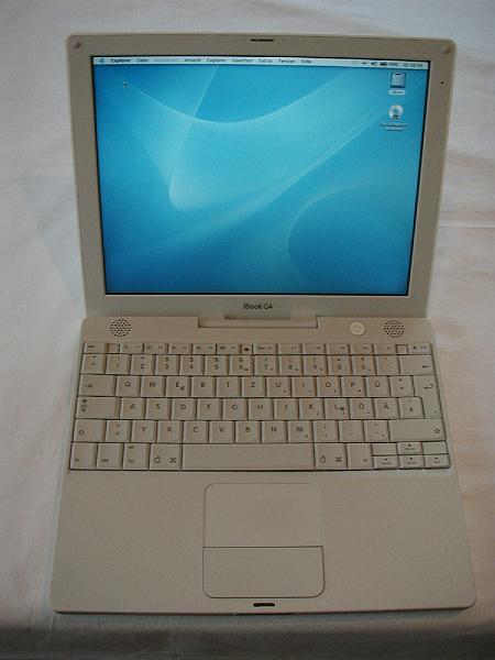 Apple iBook (2).JPG